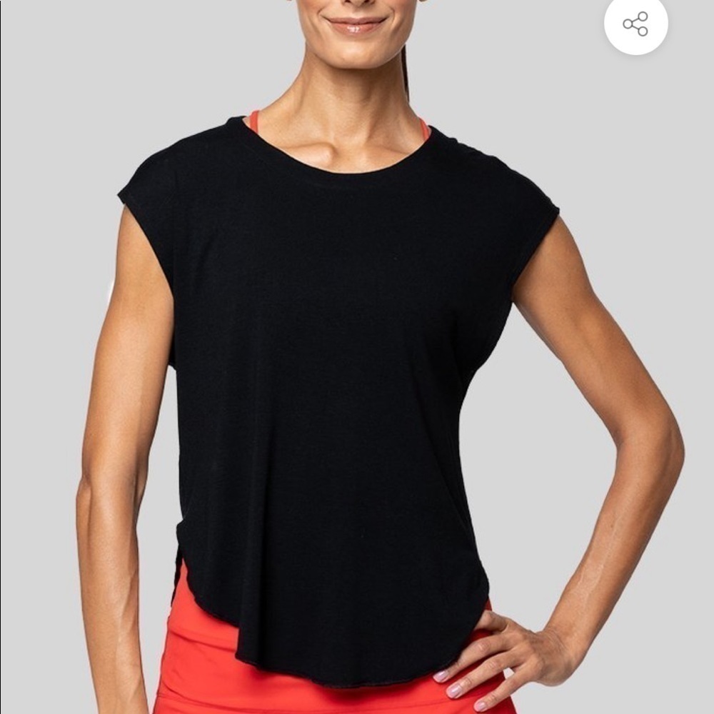 VIE Active Myla Tank in Black sz S